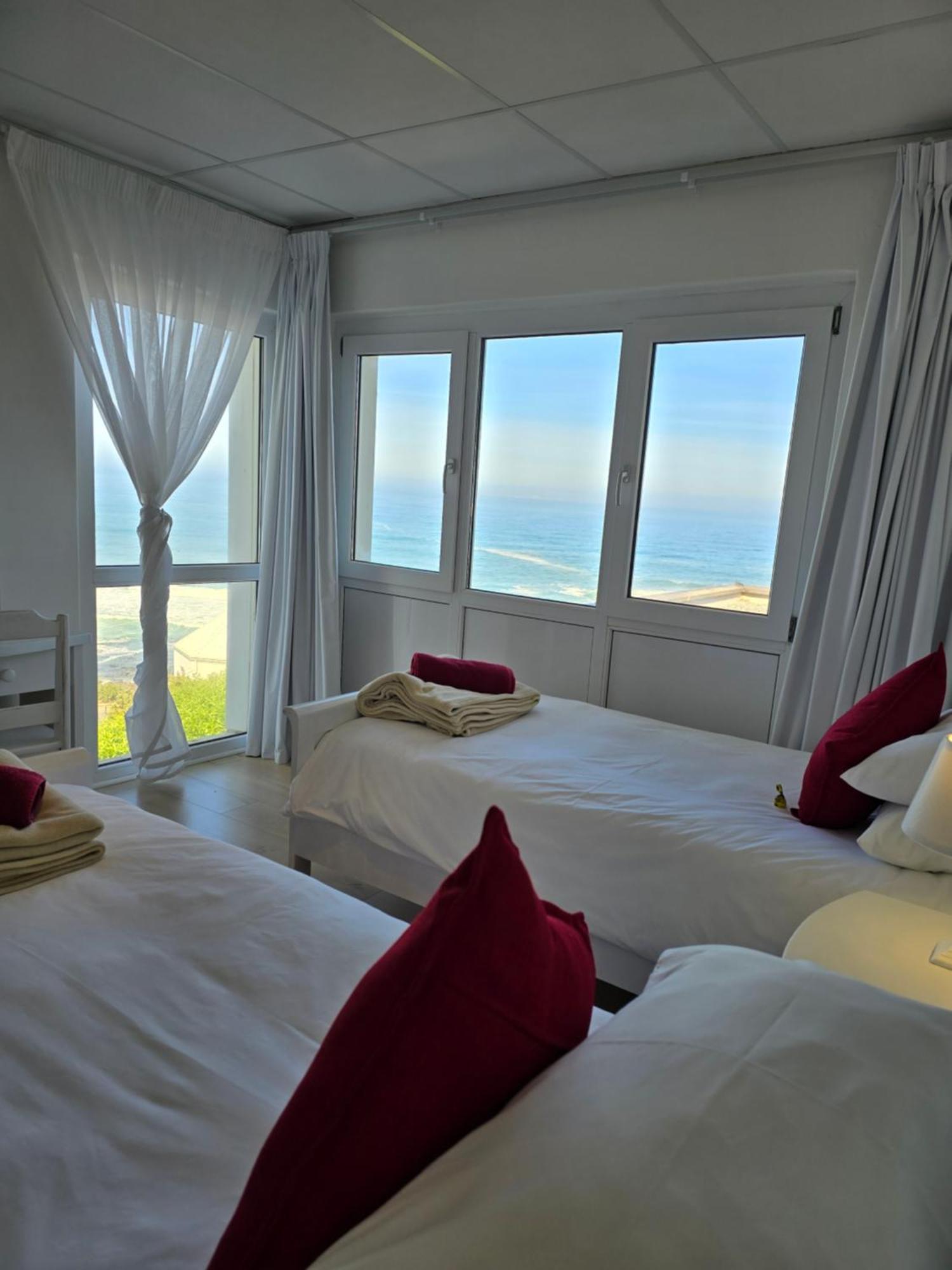 Swept Away Guesthouse - No-Loadshedding Yzerfontein Exterior foto